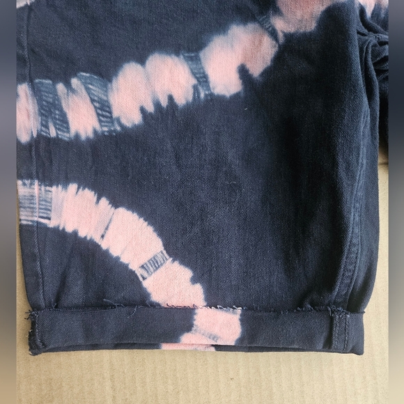 Levi's Men's Jean Shorts (slim fit) - Picture 2 of 4